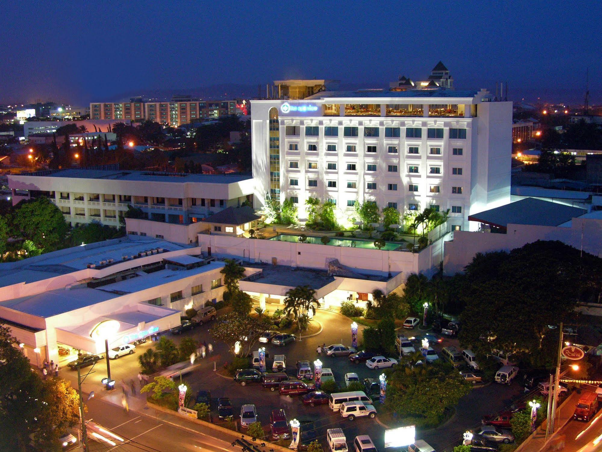 The Apo View Hotel Davao Exterior foto